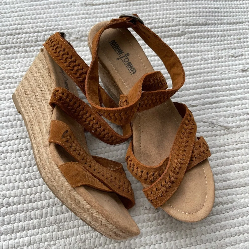 Minnetonka Leather Wedge Sandals Brown Boho Ankle Strap Sz 10